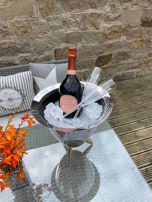 Luxury Peak District 2 Bedroom Boutique Cottage Two Dales Buitenkant foto